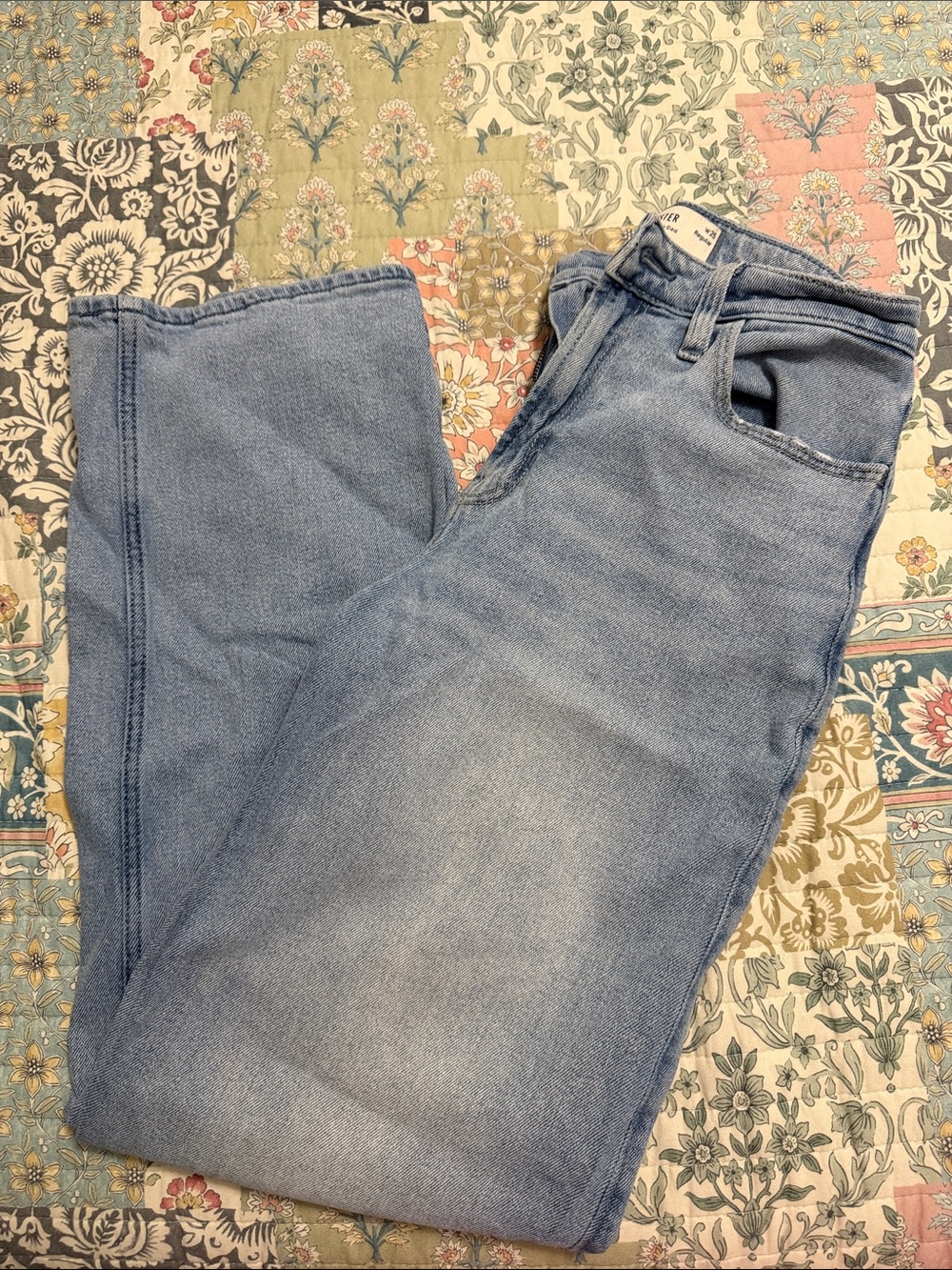 Hollister Light Wash High-Rise Dad Jeans